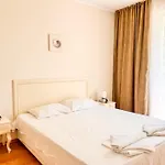 Venera & Anastasia Palace Apartament *