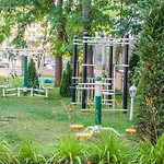 Venera & Anastasia Palace *
