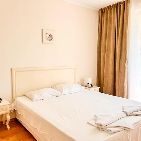 Venera & Anastasia Palace Apartman *