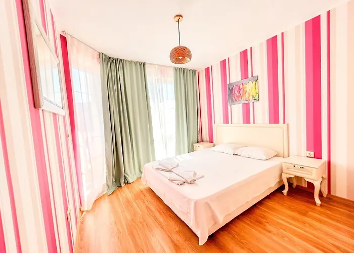 Venera & Anastasia Palace * Σάνι Μπιτς