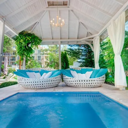 Апартаменты Venera & Anastasia Palace