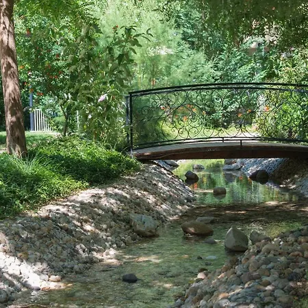 Venera & Anastasia Palace Апартаменты *