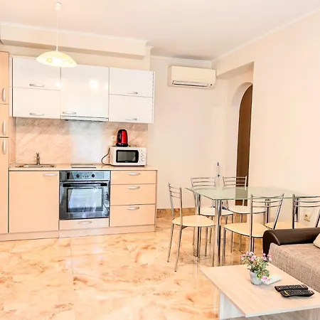 Апартаменты Venera & Anastasia Palace Солнечный берег