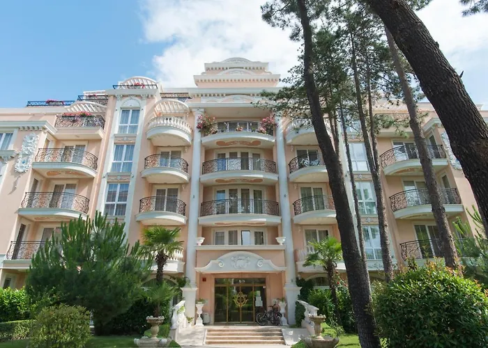 Venera & Anastasia Palace Slăntjev Brjag