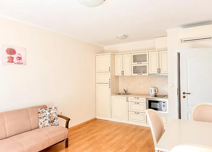 Venera & Anastasia Palace Apartment