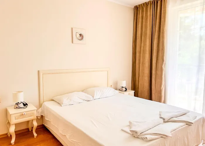 Venera & Anastasia Palace Apartmán *